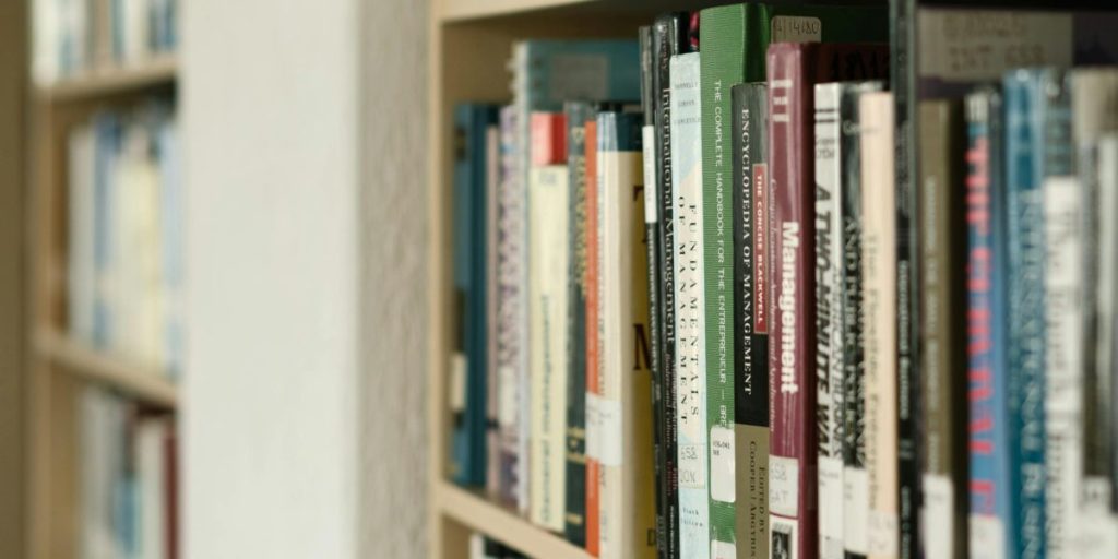 This article presents a reader-focused ranked list of Michael Chabon's major novels to help both newcomers and longtime fans navigate a diverse, award-winning b...