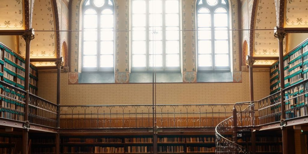 This guide helps readers navigate Alexandre Dumas's large body of work by highlighting where to start, which novels matter most, and why his stories still reson...